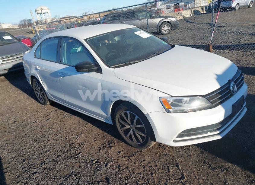 2016 Volkswagen Jetta 1.4T SE (VIN 3VWD67AJ1GM346028) main photo