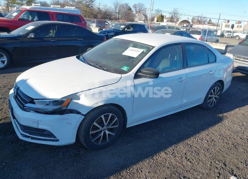 Photo 2 of 2016 Volkswagen Jetta 1.4T SE (VIN 3VWD67AJ1GM346028)