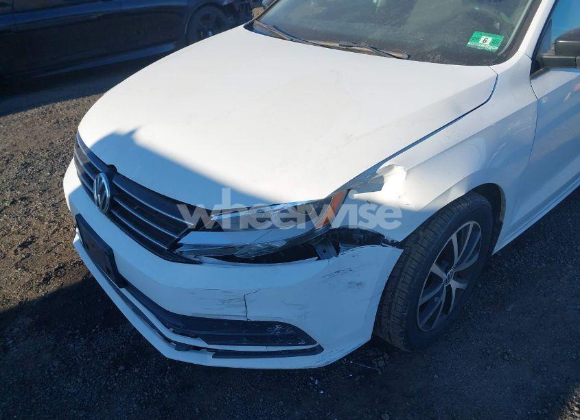 Photo 6 of 2016 Volkswagen Jetta 1.4T SE (VIN 3VWD67AJ1GM346028)