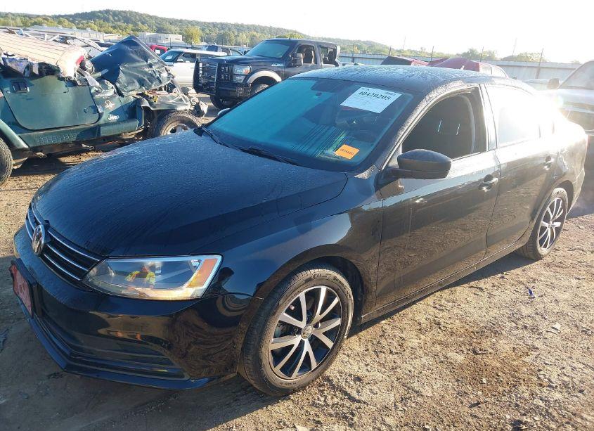 Photo 2 of 2016 Volkswagen Jetta 1.4T SE (VIN 3VWD67AJ1GM365047)