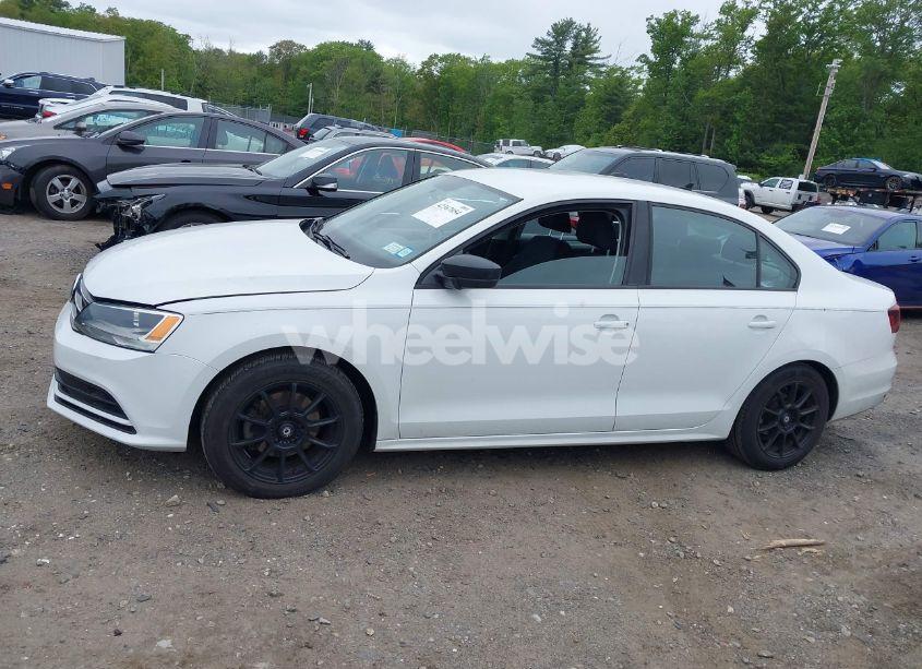 Photo 14 of 2016 Volkswagen Jetta 1.4T SE (VIN 3VWD67AJ2GM274790)