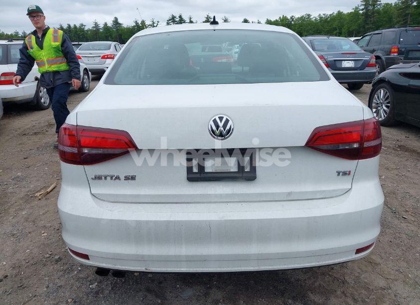 Photo 16 of 2016 Volkswagen Jetta 1.4T SE (VIN 3VWD67AJ2GM274790)