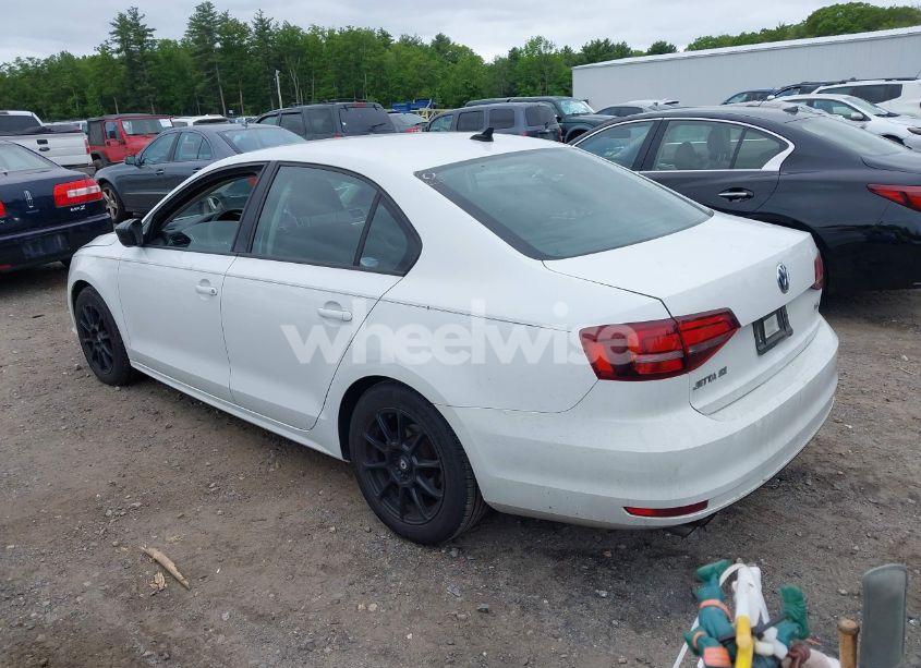 Photo 3 of 2016 Volkswagen Jetta 1.4T SE (VIN 3VWD67AJ2GM274790)