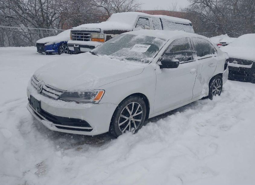 Photo 2 of 2016 Volkswagen Jetta 1.4T SE (VIN 3VWD67AJ2GM275700)