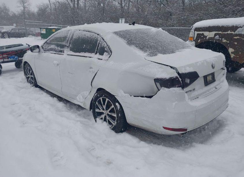 Photo 3 of 2016 Volkswagen Jetta 1.4T SE (VIN 3VWD67AJ2GM275700)