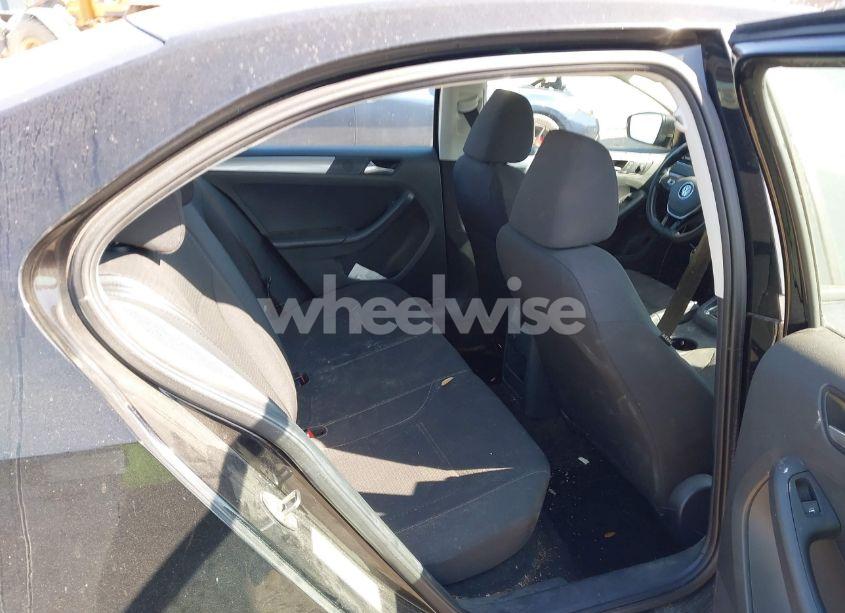 Photo 8 of 2016 Volkswagen Jetta 1.4T SE (VIN 3VWD67AJ2GM292089)