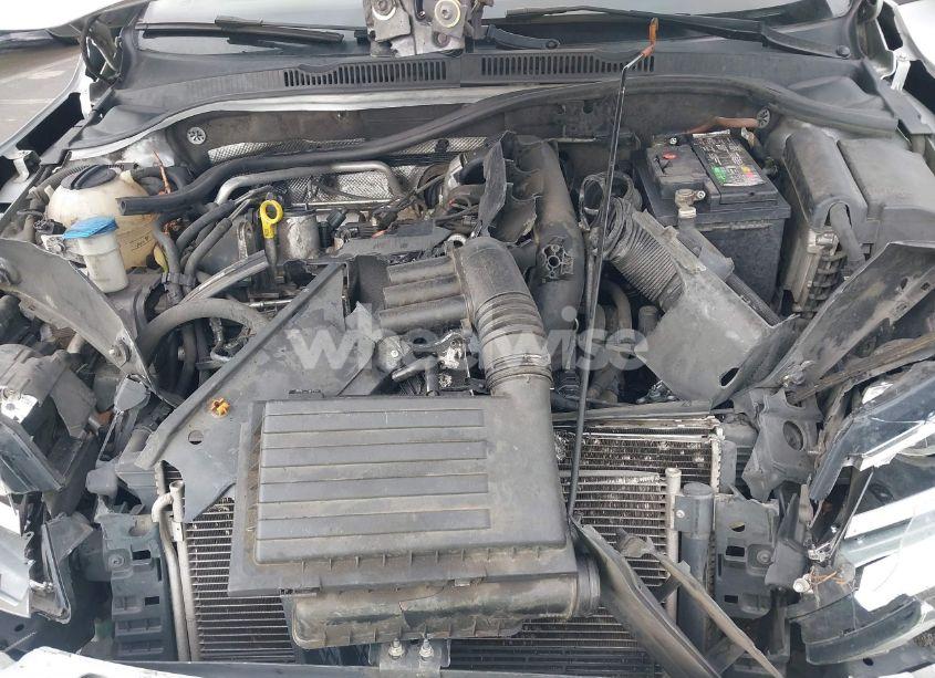 Photo 10 of 2016 Volkswagen Jetta 1.4T SE (VIN 3VWD67AJ3GM243385)