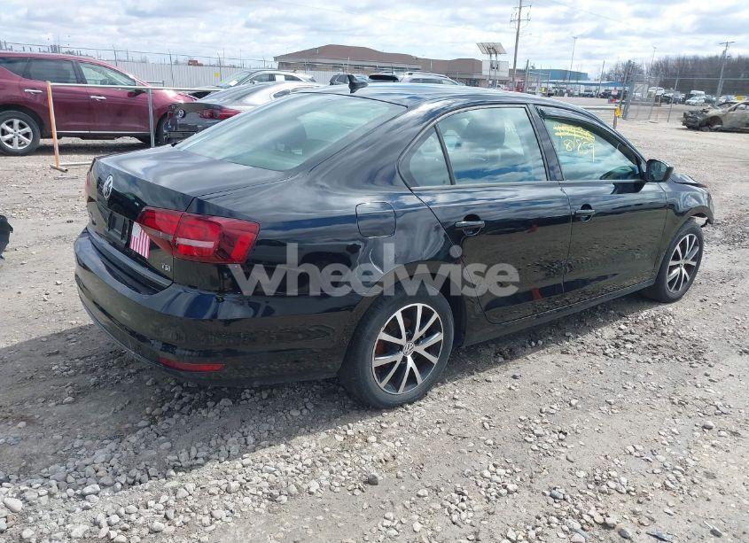Photo 4 of 2016 Volkswagen Jetta 1.4T SE (VIN 3VWD67AJ3GM258243)