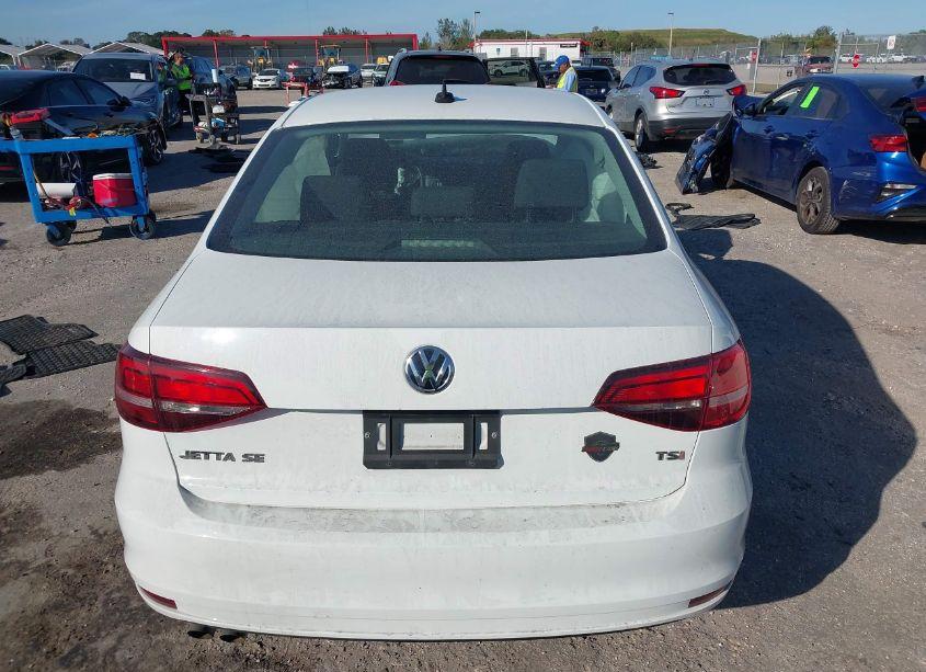 Photo 16 of 2016 Volkswagen Jetta 1.4T SE (VIN 3VWD67AJ3GM276032)