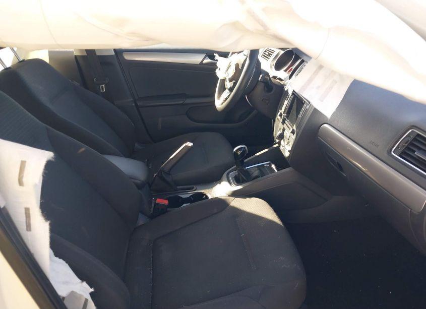 Photo 5 of 2016 Volkswagen Jetta 1.4T SE (VIN 3VWD67AJ3GM276032)