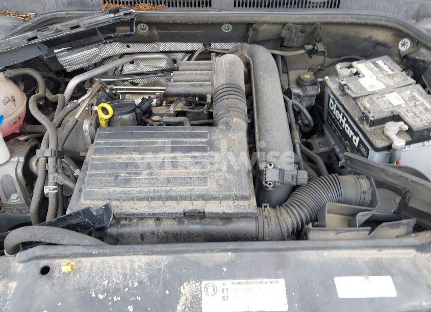 Photo 10 of 2016 Volkswagen Jetta SE (VIN 3VWD67AJ4GM259739)