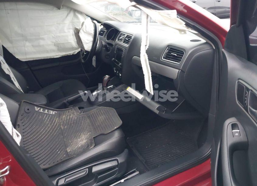 Photo 5 of 2016 Volkswagen Jetta 1.4T SE (VIN 3VWD67AJ4GM268036)