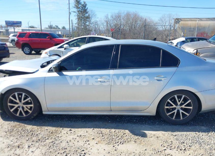 Photo 14 of 2016 Volkswagen Jetta 1.4T SE (VIN 3VWD67AJ4GM319955)