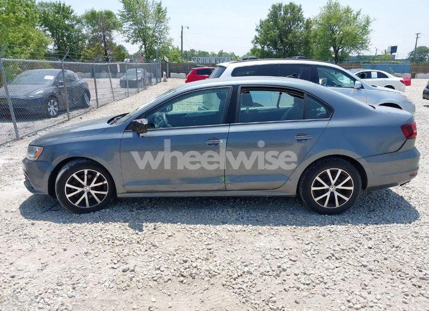Photo 14 of 2016 Volkswagen Jetta 1.4T SE (VIN 3VWD67AJ4GM389987)