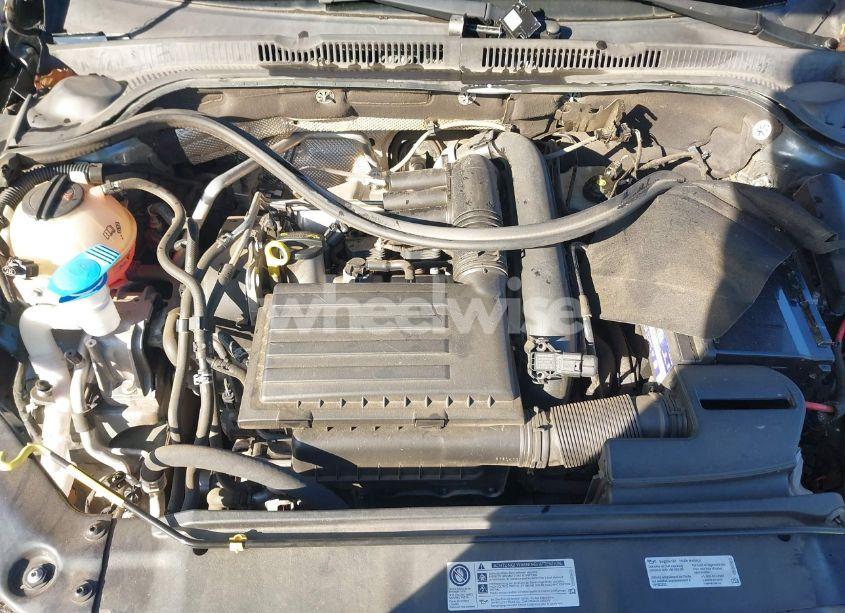 Photo 10 of 2016 Volkswagen Jetta 1.4T SE (VIN 3VWD67AJ4GM400731)