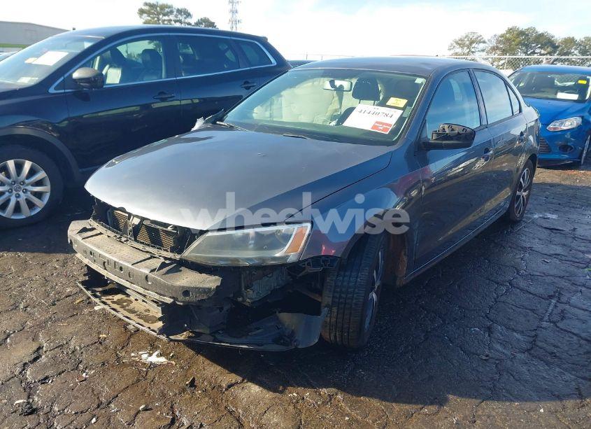 Photo 2 of 2016 Volkswagen Jetta 1.4T SE (VIN 3VWD67AJ4GM400731)