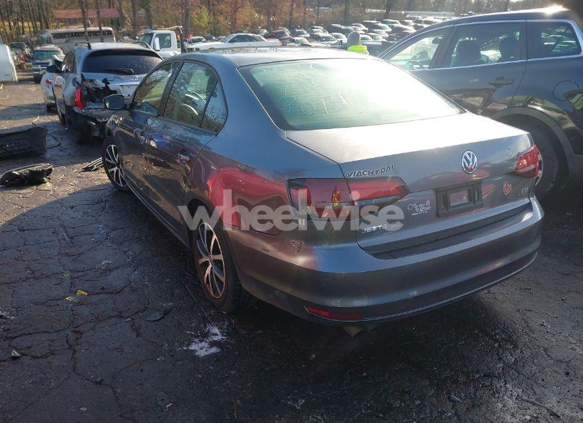 Photo 3 of 2016 Volkswagen Jetta 1.4T SE (VIN 3VWD67AJ4GM400731)