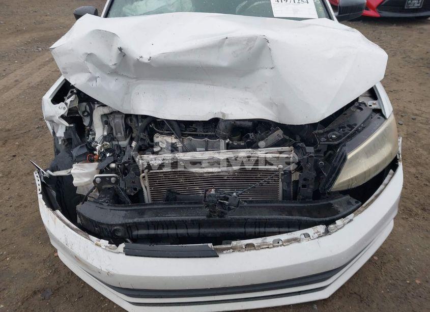 Photo 12 of 2016 Volkswagen Jetta 1.4T SE (VIN 3VWD67AJ5GM221145)
