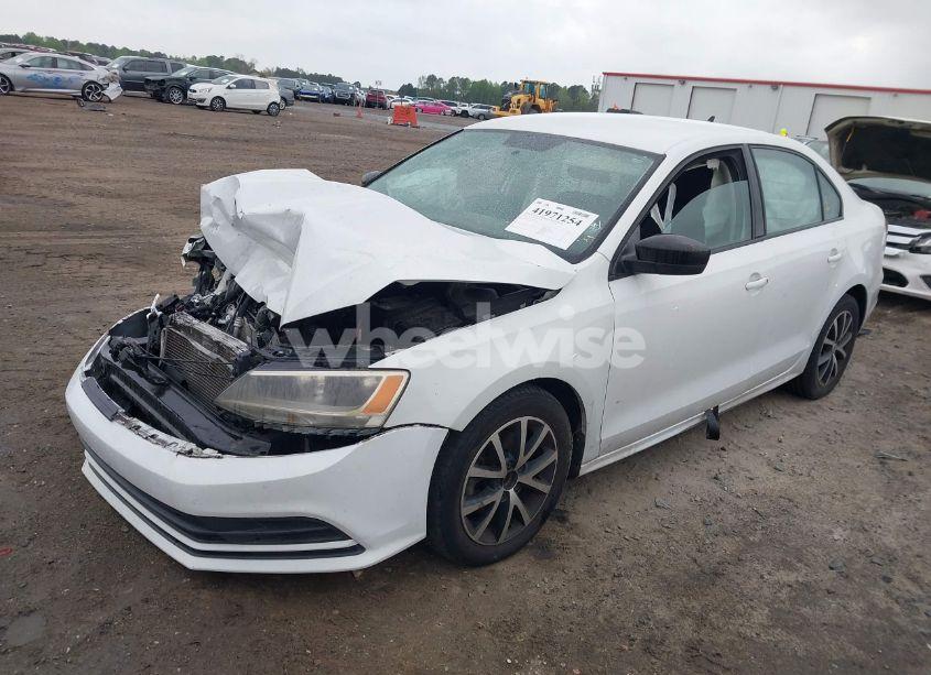 Photo 2 of 2016 Volkswagen Jetta 1.4T SE (VIN 3VWD67AJ5GM221145)