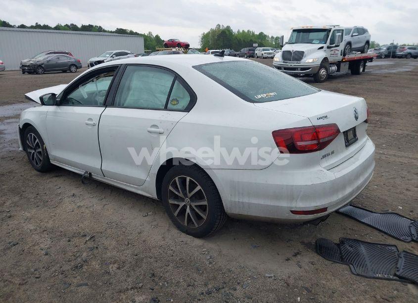 Photo 3 of 2016 Volkswagen Jetta 1.4T SE (VIN 3VWD67AJ5GM221145)