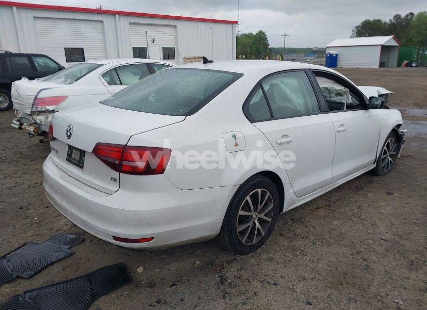 Photo 4 of 2016 Volkswagen Jetta 1.4T SE (VIN 3VWD67AJ5GM221145)