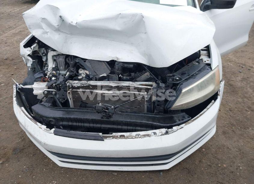 Photo 6 of 2016 Volkswagen Jetta 1.4T SE (VIN 3VWD67AJ5GM221145)