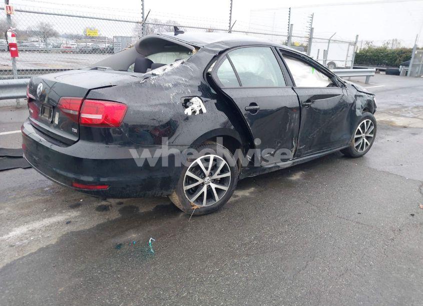 Photo 4 of 2016 Volkswagen Jetta 1.4T SE (VIN 3VWD67AJ5GM255201)
