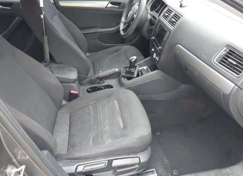 Photo 5 of 2016 Volkswagen Jetta 1.4T SE (VIN 3VWD67AJ5GM347795)