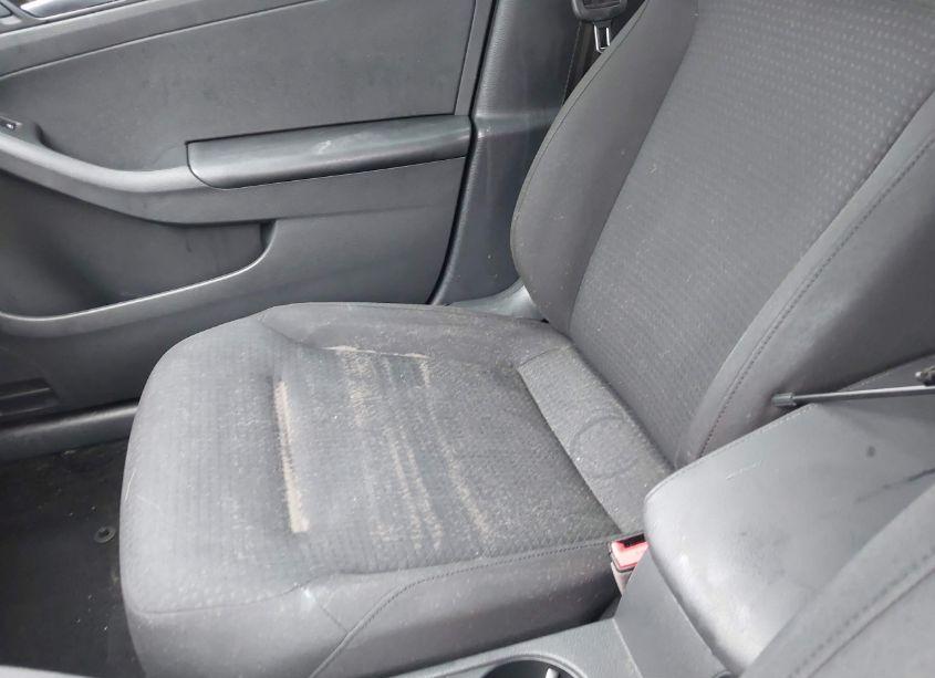 Photo 6 of 2016 Volkswagen Jetta 1.4T SE (VIN 3VWD67AJ5GM347795)