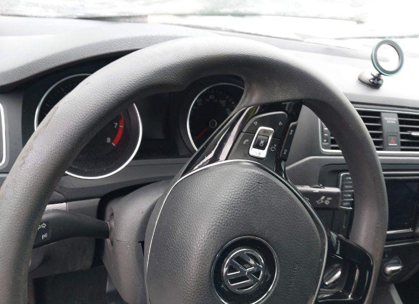 Photo 7 of 2016 Volkswagen Jetta 1.4T SE (VIN 3VWD67AJ5GM347795)