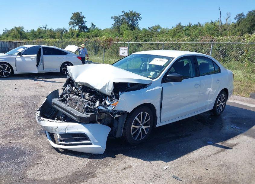 Photo 2 of 2016 Volkswagen Jetta 1.4T SE (VIN 3VWD67AJ5GM358327)