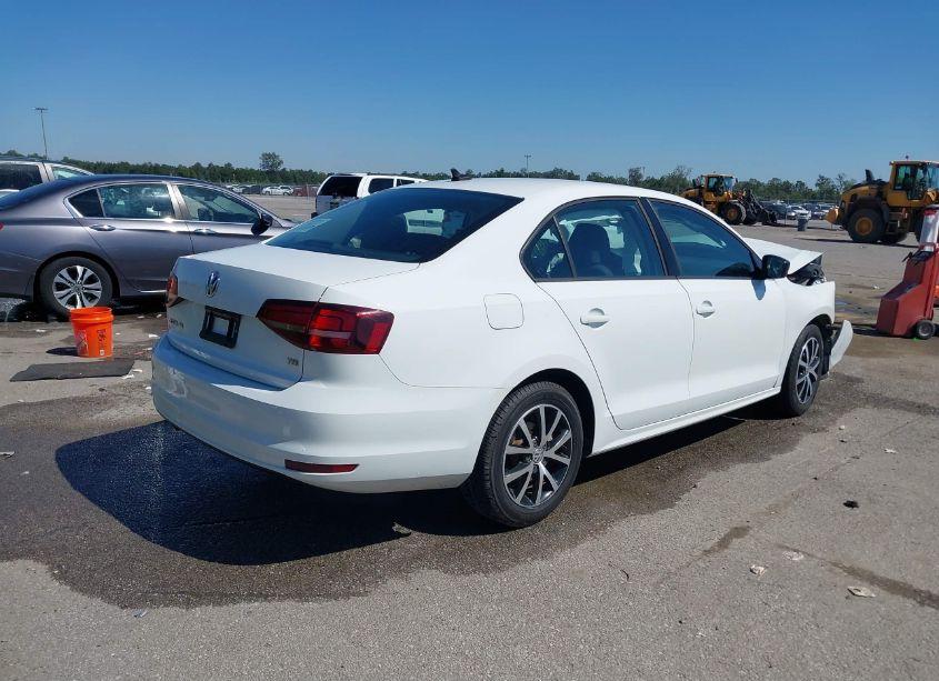 Photo 4 of 2016 Volkswagen Jetta 1.4T SE (VIN 3VWD67AJ5GM358327)
