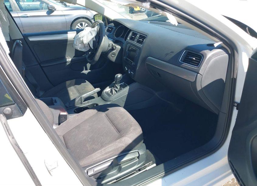 Photo 5 of 2016 Volkswagen Jetta 1.4T SE (VIN 3VWD67AJ5GM358327)