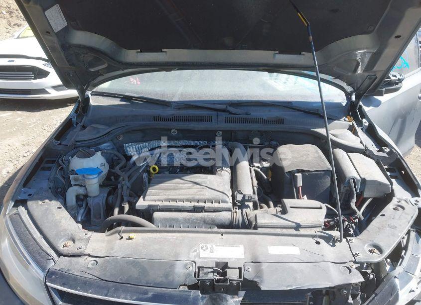 Photo 10 of 2016 Volkswagen Jetta 1.4T SE (VIN 3VWD67AJ5GM396639)
