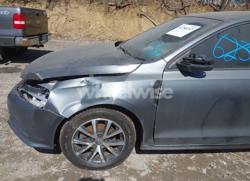 Photo 12 of 2016 Volkswagen Jetta 1.4T SE (VIN 3VWD67AJ5GM396639)