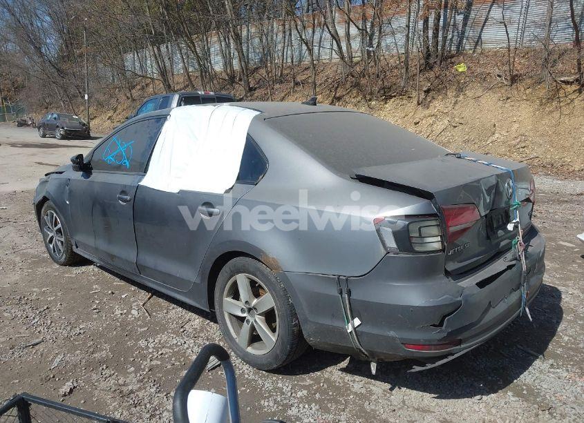 Photo 3 of 2016 Volkswagen Jetta 1.4T SE (VIN 3VWD67AJ5GM396639)