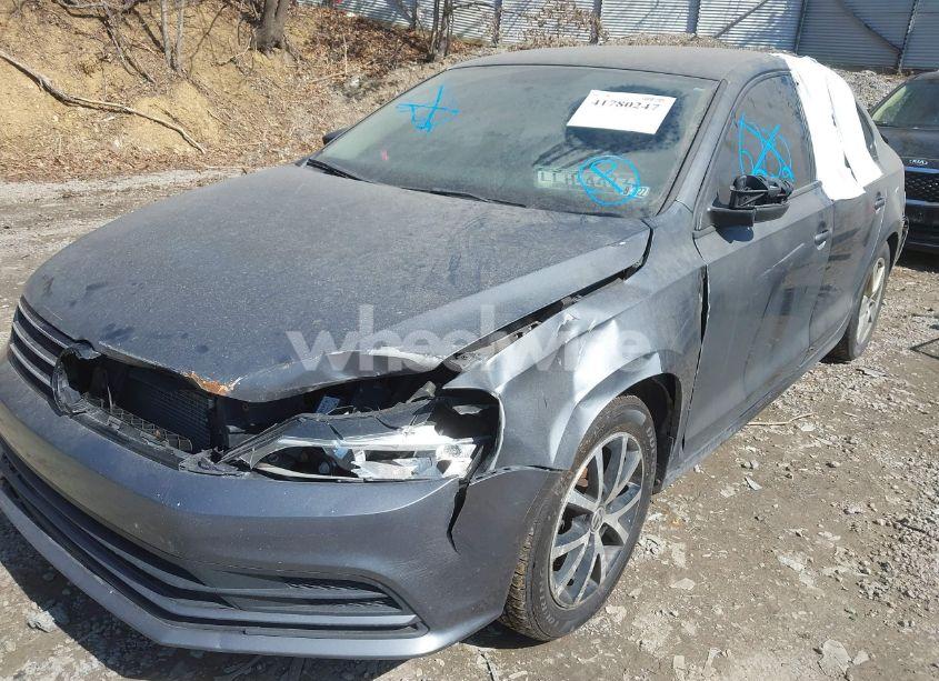 Photo 6 of 2016 Volkswagen Jetta 1.4T SE (VIN 3VWD67AJ5GM396639)