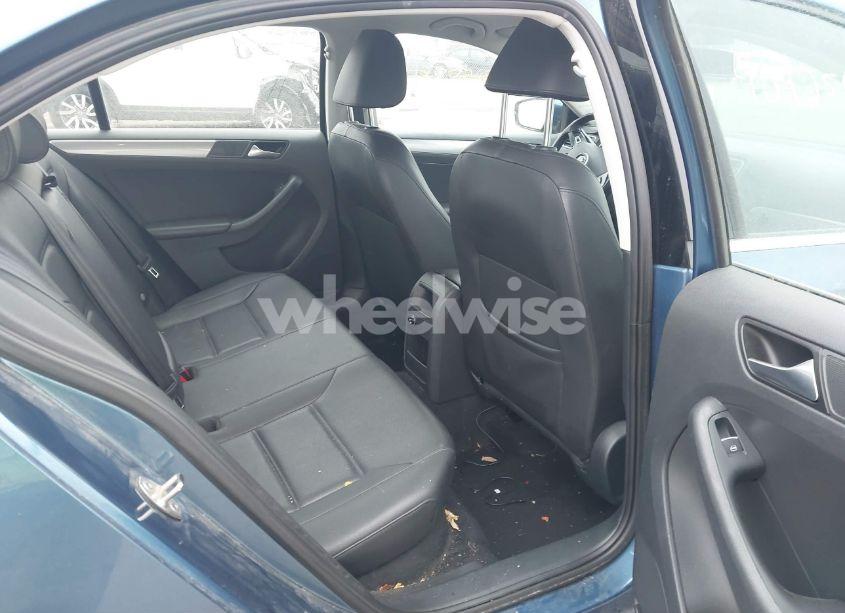 Photo 8 of 2016 Volkswagen Jetta 1.4T SE (VIN 3VWD67AJ5GM415187)