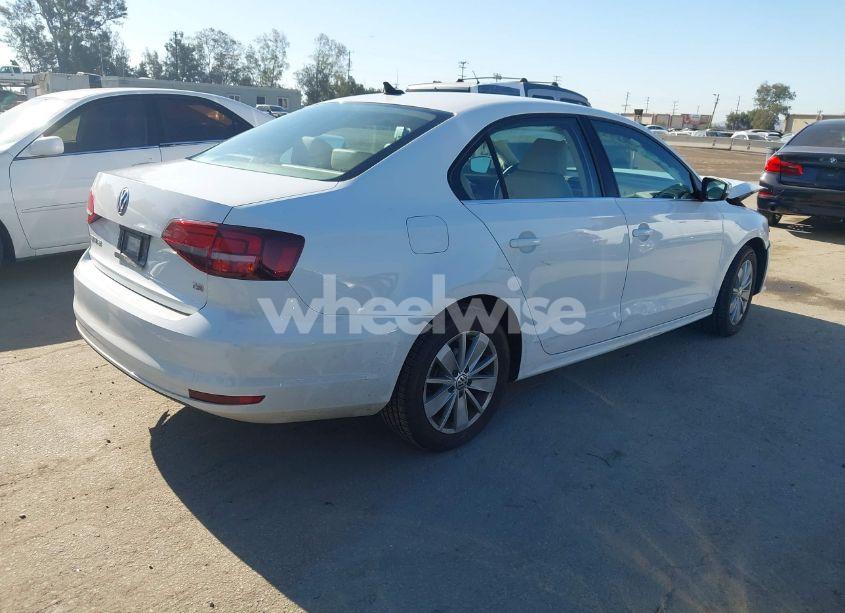 Photo 4 of 2016 Volkswagen Jetta 1.4T SE (VIN 3VWD67AJ6GM248600)