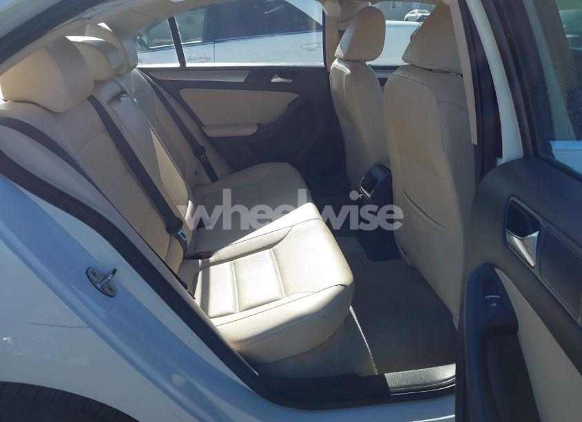 Photo 8 of 2016 Volkswagen Jetta 1.4T SE (VIN 3VWD67AJ6GM248600)