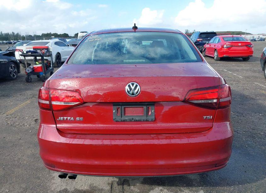 Photo 16 of 2016 Volkswagen Jetta 1.4T SE (VIN 3VWD67AJ6GM335347)