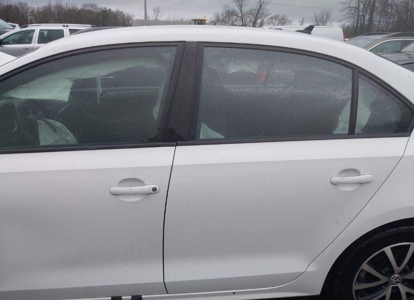 Photo 14 of 2016 Volkswagen Jetta 1.4T SE (VIN 3VWD67AJ6GM350950)