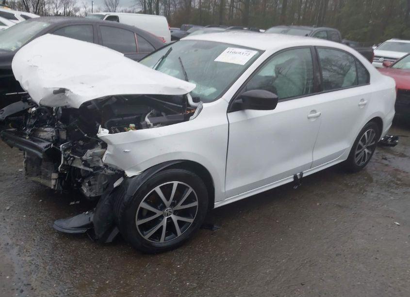 Photo 2 of 2016 Volkswagen Jetta 1.4T SE (VIN 3VWD67AJ6GM350950)