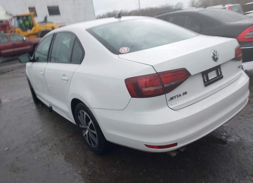 Photo 3 of 2016 Volkswagen Jetta 1.4T SE (VIN 3VWD67AJ6GM350950)