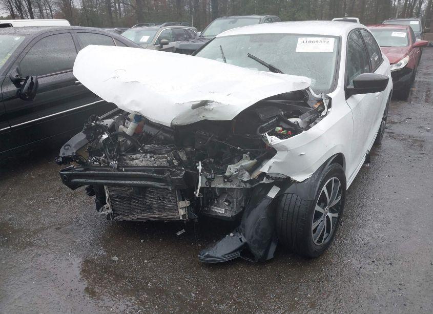 Photo 6 of 2016 Volkswagen Jetta 1.4T SE (VIN 3VWD67AJ6GM350950)