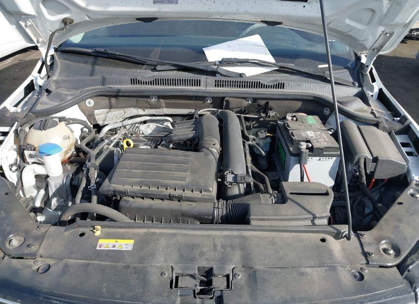 Photo 10 of 2016 Volkswagen Jetta 1.4T SE (VIN 3VWD67AJ6GM416753)