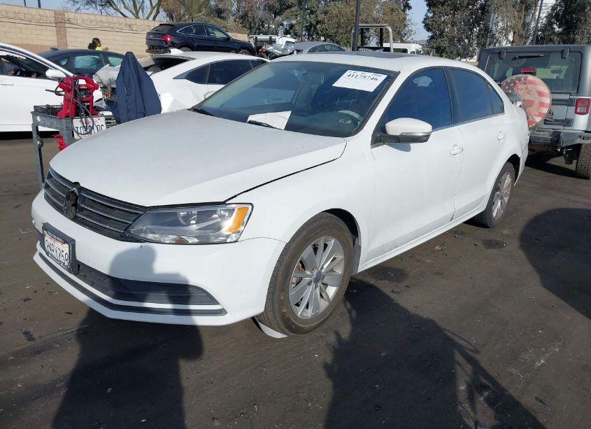 Photo 2 of 2016 Volkswagen Jetta 1.4T SE (VIN 3VWD67AJ6GM416753)