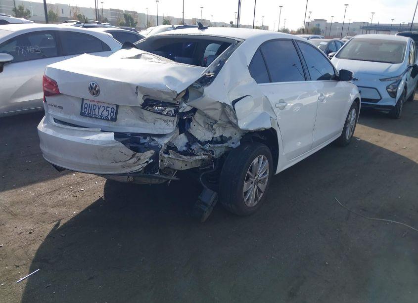 Photo 4 of 2016 Volkswagen Jetta 1.4T SE (VIN 3VWD67AJ6GM416753)