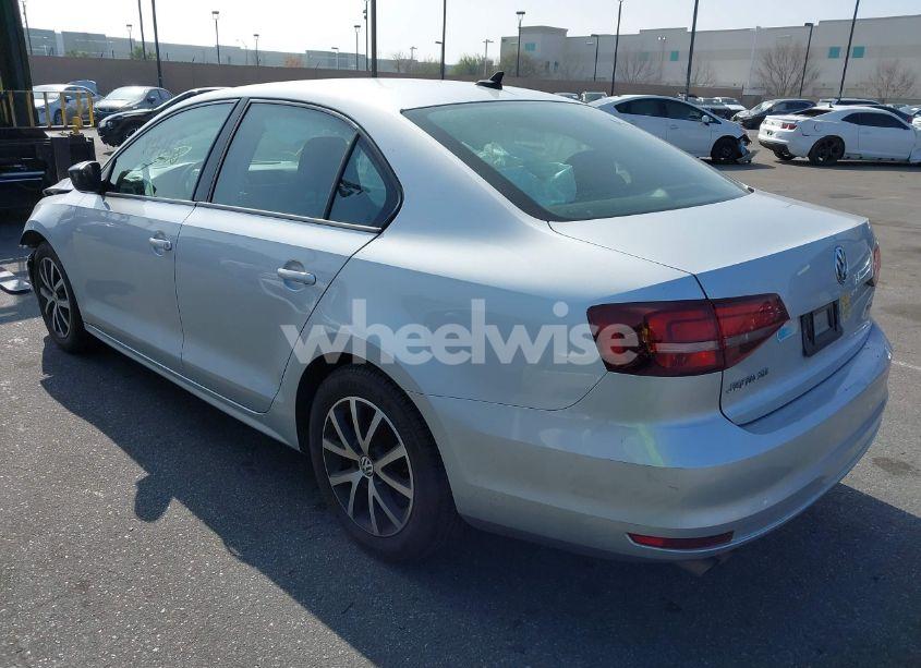 Photo 3 of 2016 Volkswagen Jetta 1.4T SE (VIN 3VWD67AJ7GM225715)