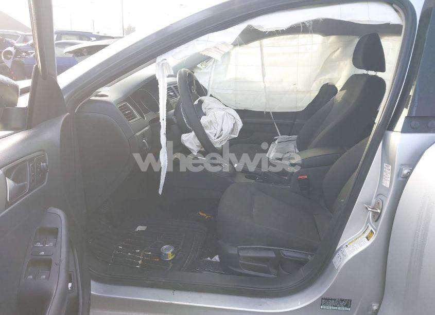 Photo 5 of 2016 Volkswagen Jetta 1.4T SE (VIN 3VWD67AJ7GM225715)